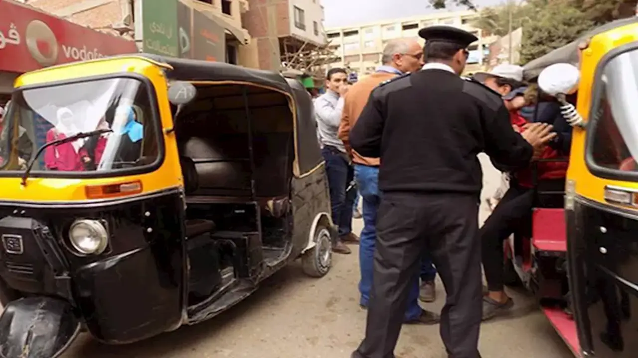 محافظة الفيوم تطلق خطة لتنظيم حركة التوك توك: لافتات وتعريفات رسمية للركاب