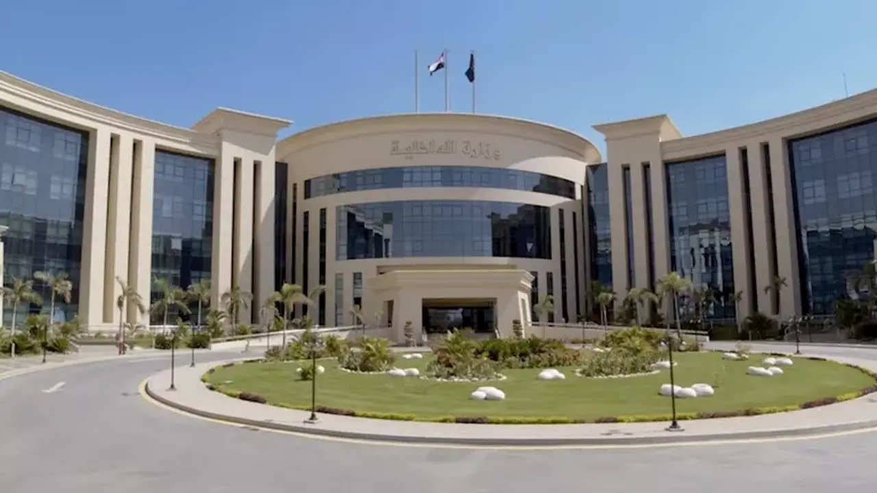 تفاصيل فيديو طرد شاب من ذوي الهمم في سوهاج: خلافات حول الميراث