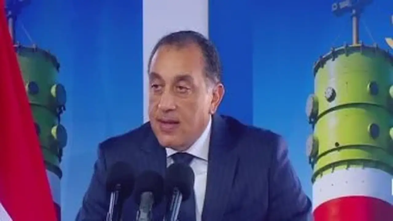 رئيس الوزراء يعزي أسر ضحايا حادث تصادم طريق الإسماعيلية