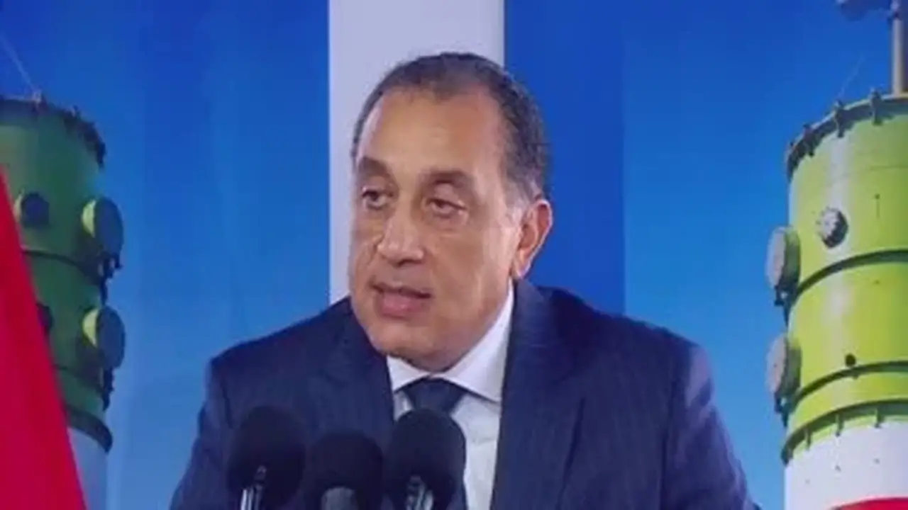 رئيس الوزراء يوزع جوائز العمرة المجانية من صندوق تحيا مصر