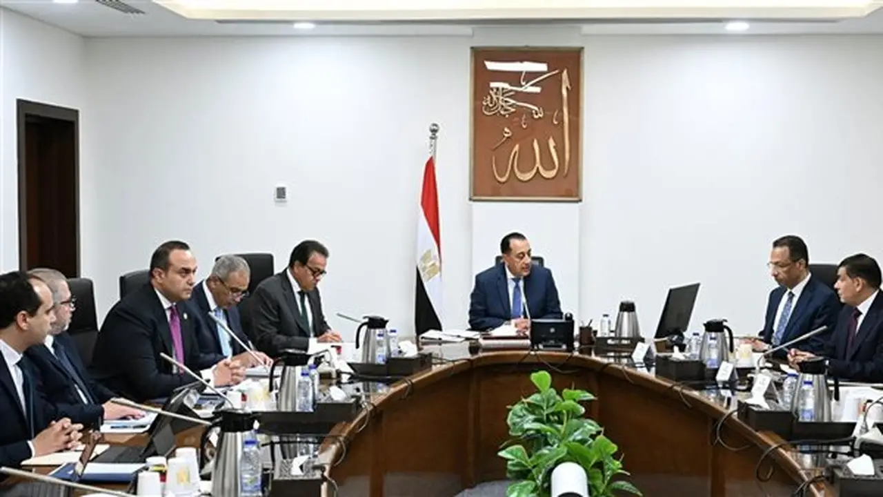 رئيس الوزراء يتابع مستجدات تنفيذ ميكنة منظومة التأمين الصحي الشامل