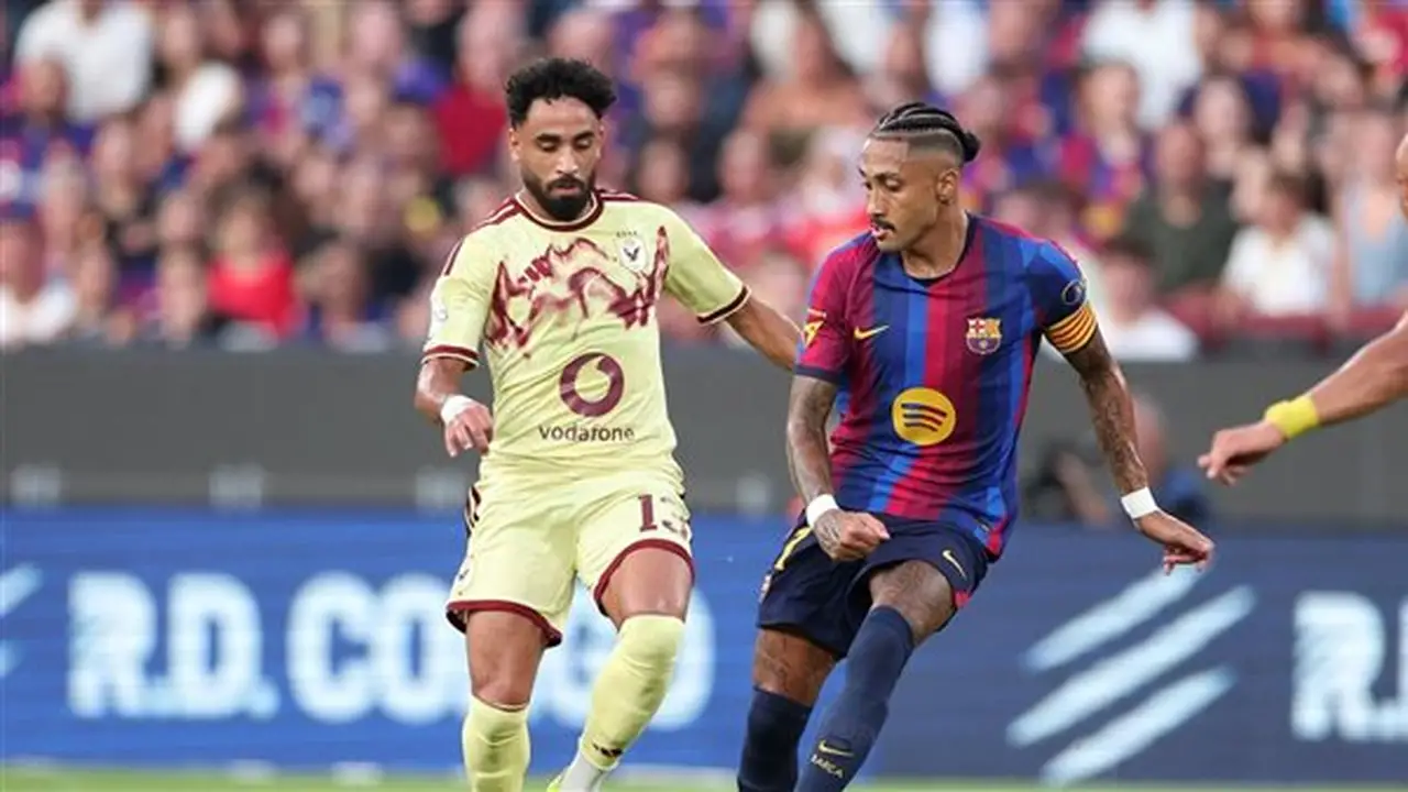 رافينيا يحرز الهدف الثاني لبرشلونة من ركلة جزاء أمام الأهلي