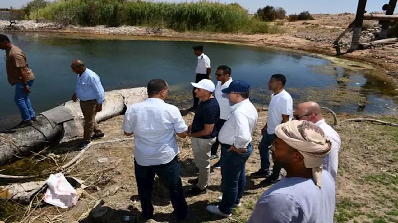 محافظ أسوان يزور قرية توماس وعافية للمرة الثانية خلال شهرين ويستمع لمطالب الأهالي – صور