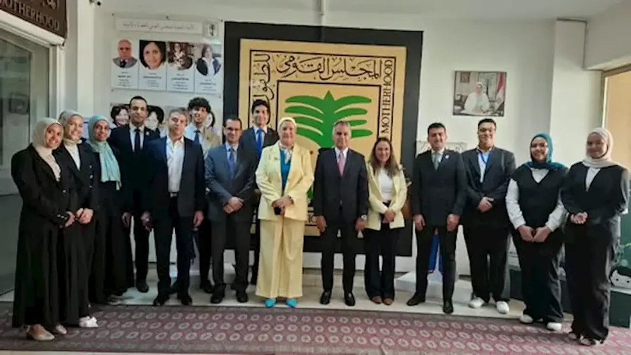 مؤسسة شباب القادة تبحث مع المجلس القومي للطفولة والأمومة تطوير قادة مدارس الجمهورية