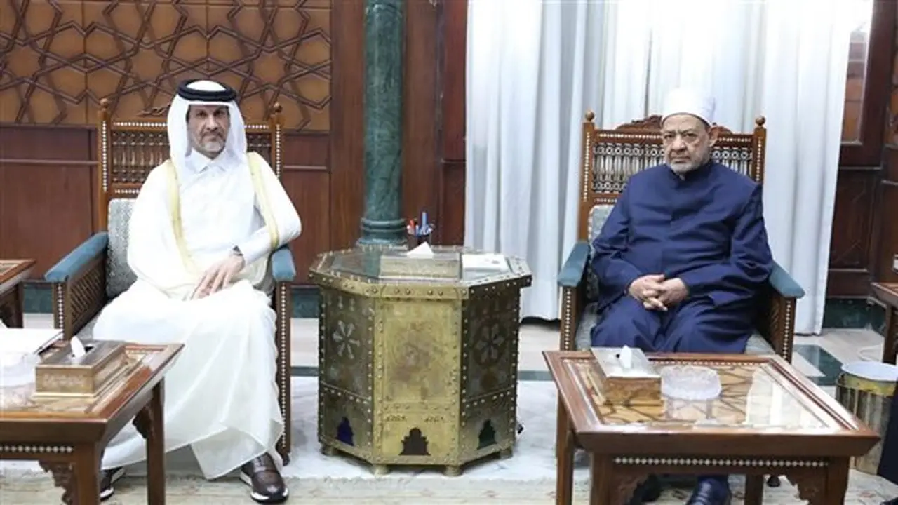 شيخ الأزهر يستقبل السفير القطري لتعزيز التعاون العلمي والدعوي