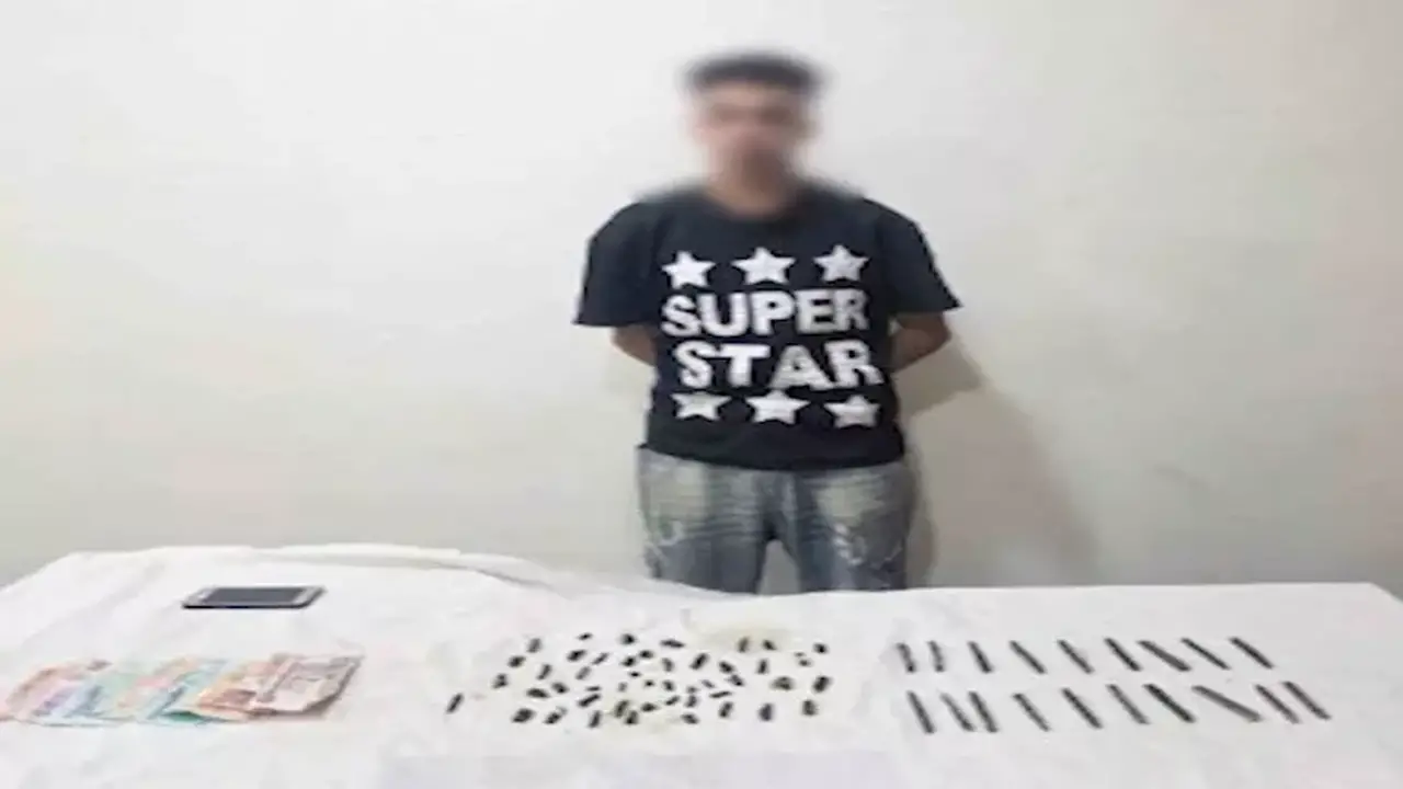 القبض على شخص بتهمة الترويج لبيع المخدرات عبر مواقع التواصل الاجتماعي في القليوبية