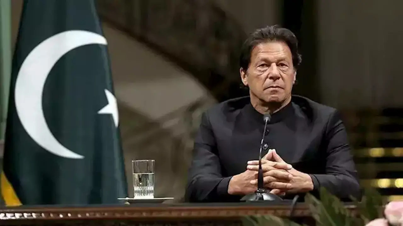 عمران خان: هل يسعى رئيس الوزراء الباكستاني السابق نحو تسوية مع المؤسسة العسكرية؟