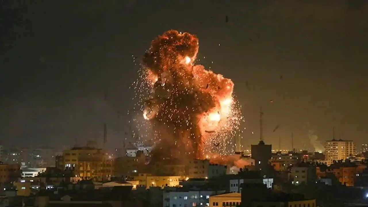تصعيد إسرائيلي في جنوب لبنان: 11 قتيلاً بينهم أطفال جراء غارات مكثفة