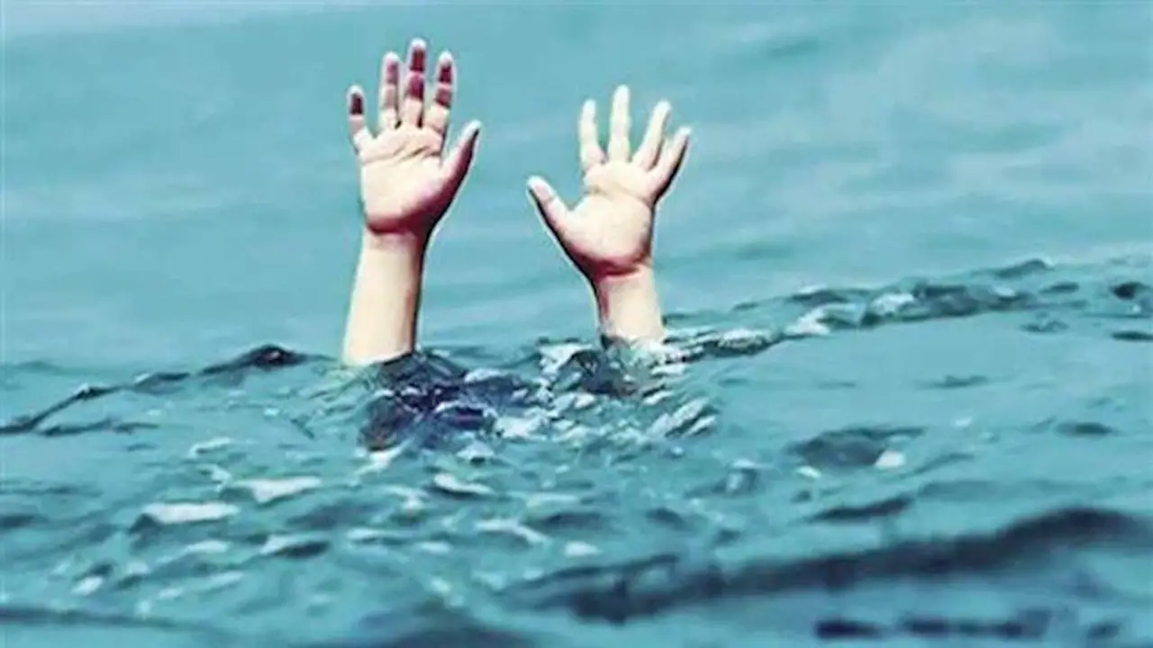 انتشال جثمان صبي غرق في بحر أمياي بطوخ