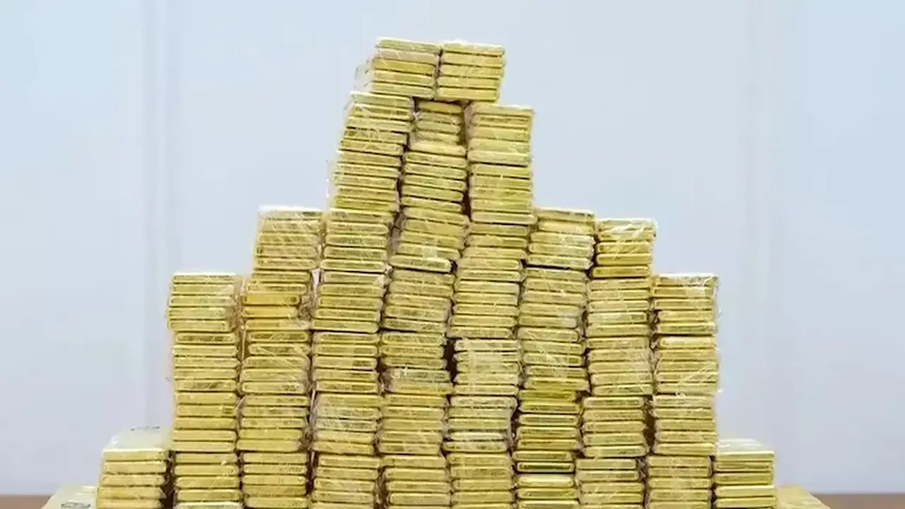 العراق يضبط 20 مليون دولار و60 كيلو ذهب في قضية فساد تحت الأرض