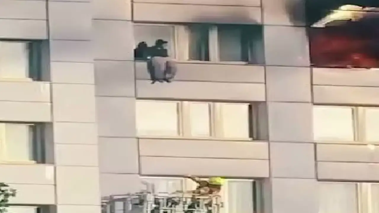 لحظة مثيرة: سيدة تقفز من الطابق الحادي عشر هرباً من حريق في برلين