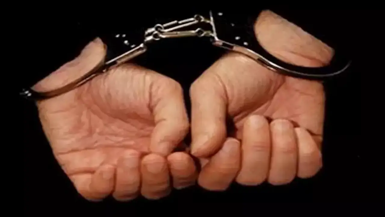 تفاصيل التعدي على بائع متجول في المنتزه: اعتداء بسلاح أبيض وسرقة بالإكراه
