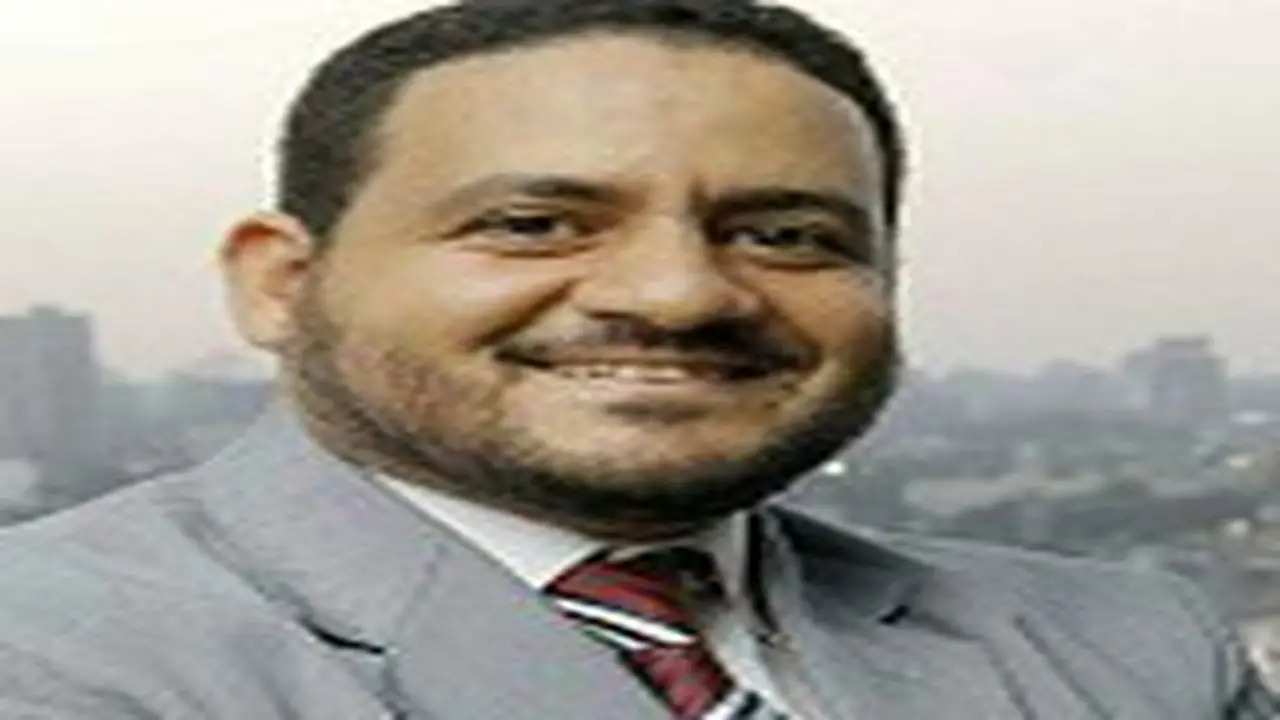 لماذا نصر على قراءة قصة الدخيلة من منتصفها؟