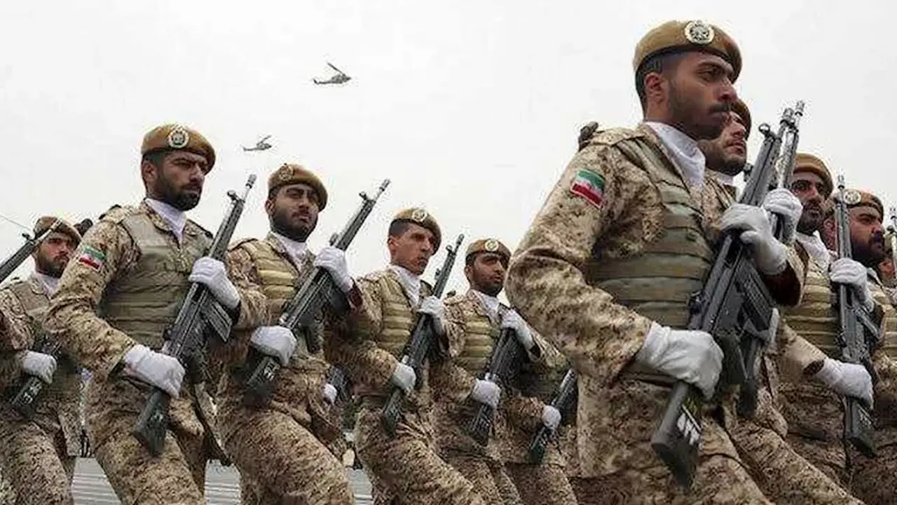 إيران تتحدى أمريكا وإسرائيل: لن نتراجع عن المواجهة حتى الهزيمة الكاملة للأعداء