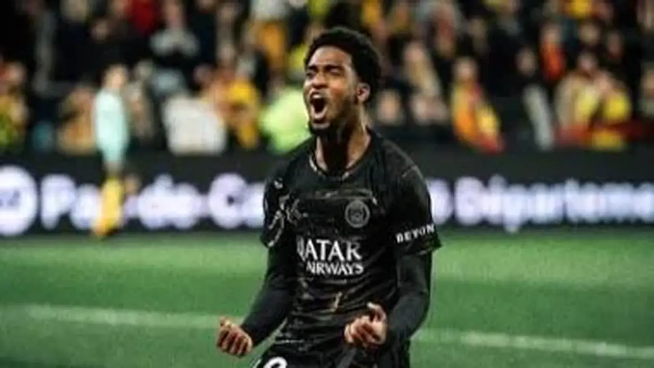 ليفربول يقترب من ضم السنغالي إبراهيم مبايي من باريس سان جيرمان