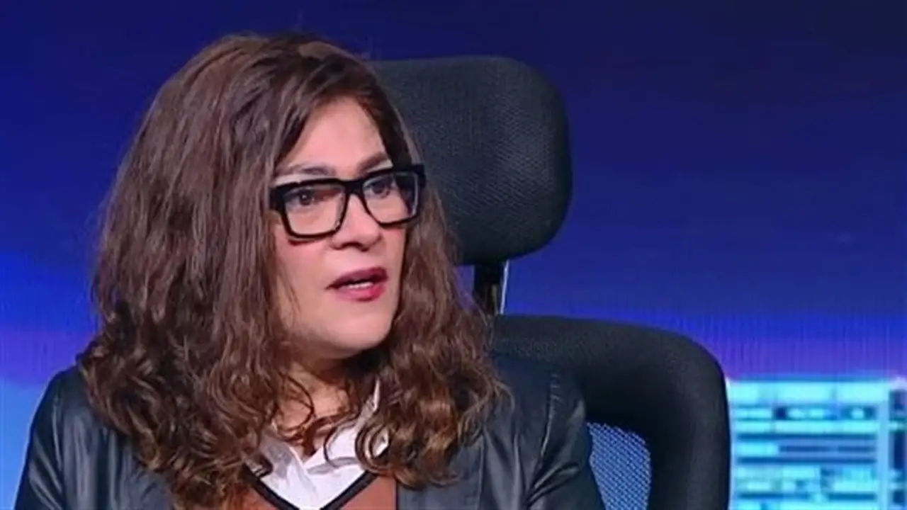 مشادة في الجيزة بين فاطمة ناعوت ومهندس تؤدي إلى محاضر متبادلة بالسب والقذف