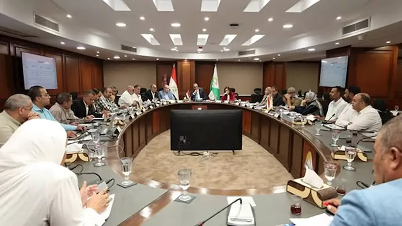 محافظ الجيزة يوجه بضرورة تقنين أراضي أملاك الدولة وإنهاء الملفات المستوفاة بسرعة