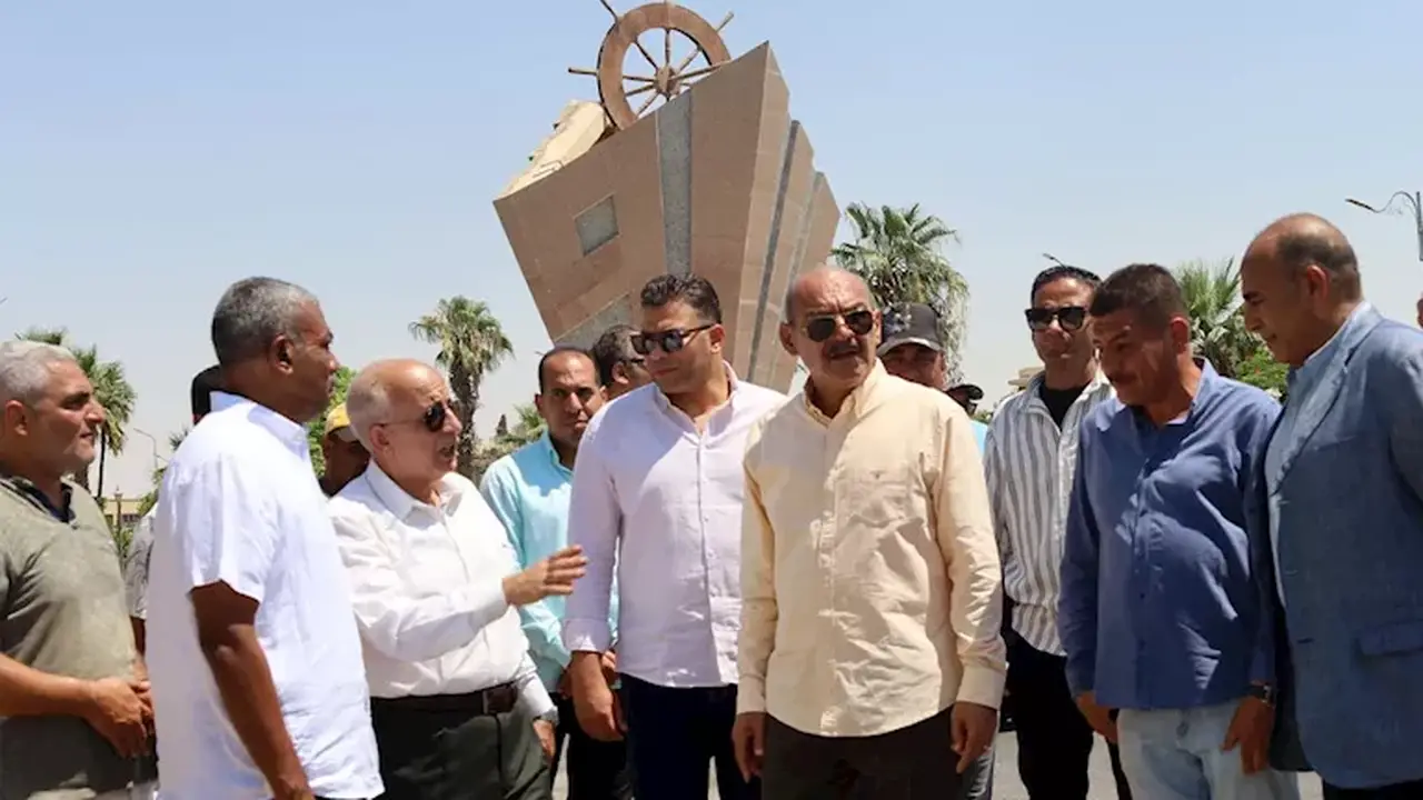 محافظ السويس يوجه بتحسين المظهر الحضاري خلال جولة في بورتوفيق