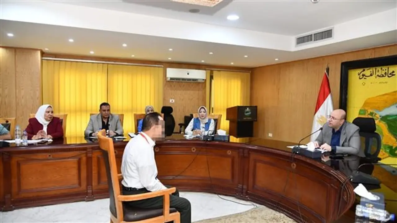 محافظ الفيوم يوجه بتقديم مساعدات عاجلة لمسن مريض من الأسر الأولى بالرعاية