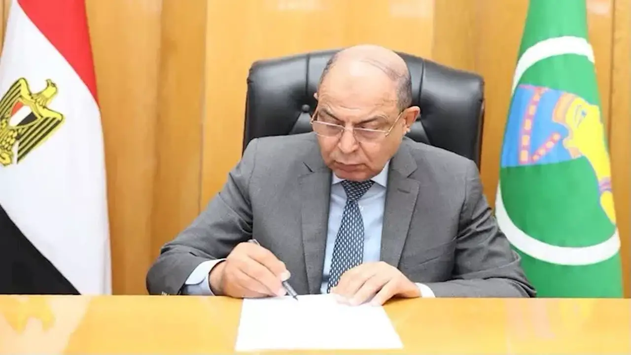 محافظ المنيا يمد فترة ترخيص سيارات الميكروباص حتى سبتمبر 2026