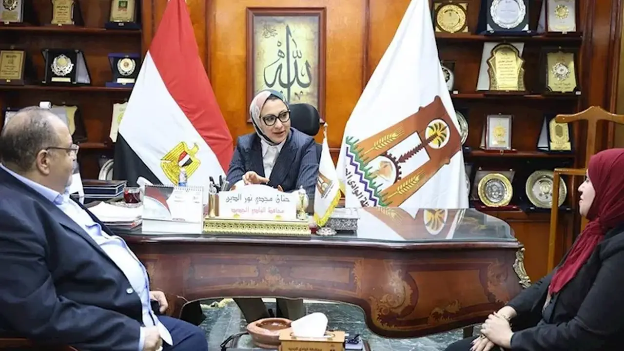محافظ الوادي الجديد تبحث استضافة المؤتمر الأدبي الرابع والعشرين لإقليم وسط الصعيد في أكتوبر