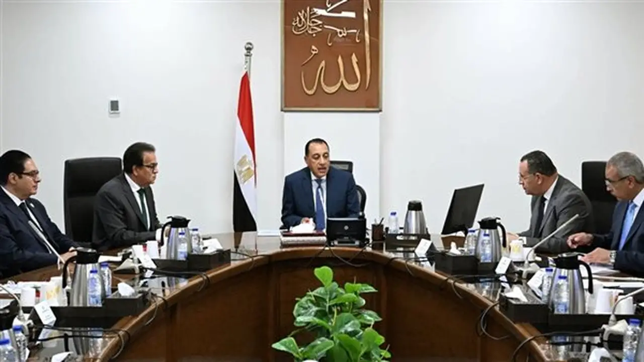مدبولي يتابع تنفيذ المعهد القومي للأورام الجديد بالشيخ زايد “مستشفى 500500”