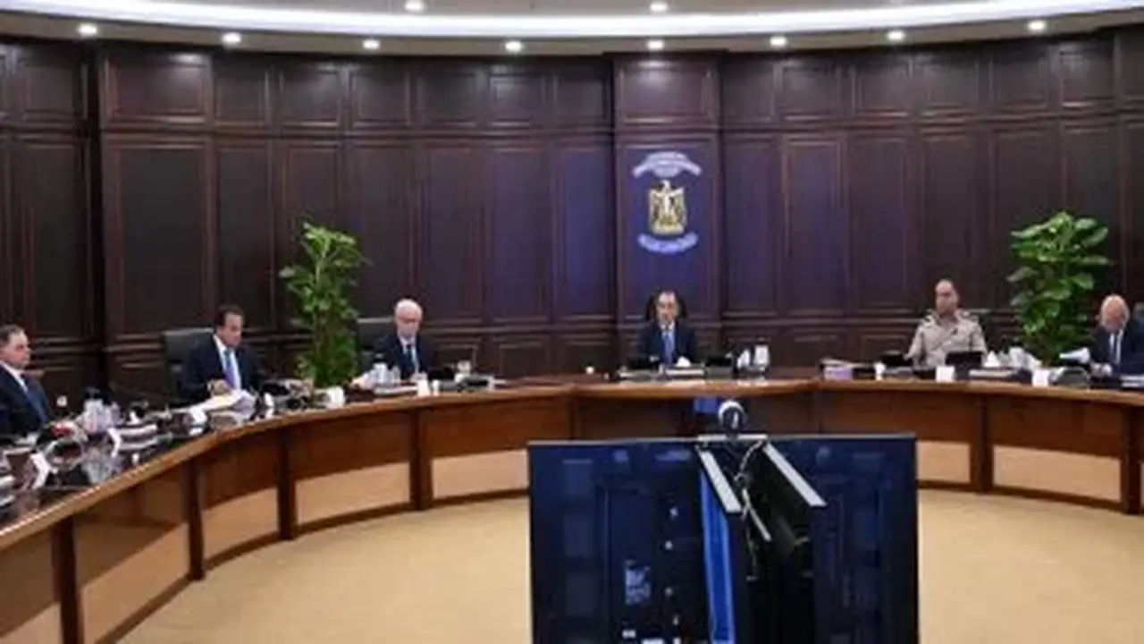 مدبولي يؤكد توجيهات الرئيس بالاستمرار في تطوير منظومة التعليم
