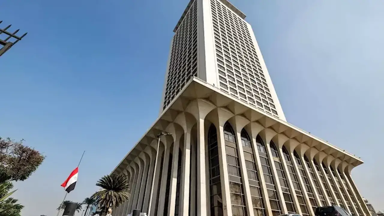مصر تعبر عن تعازيها لإندونيسيا في ضحايا الزلزال وتؤكد تضامنها مع الشعب الإندونيسي