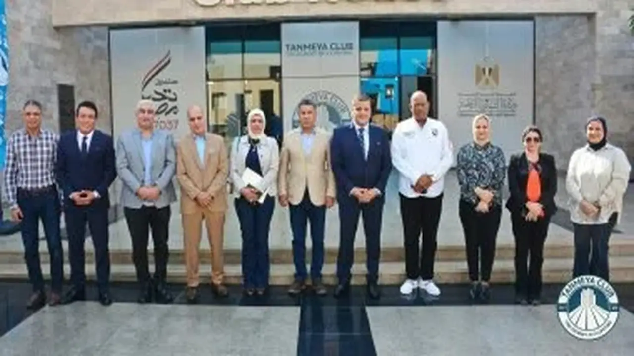 تعيين مصطفى زمزم رئيسًا لمجلس أمناء المدينة الشبابية والرياضية بالأسمرات