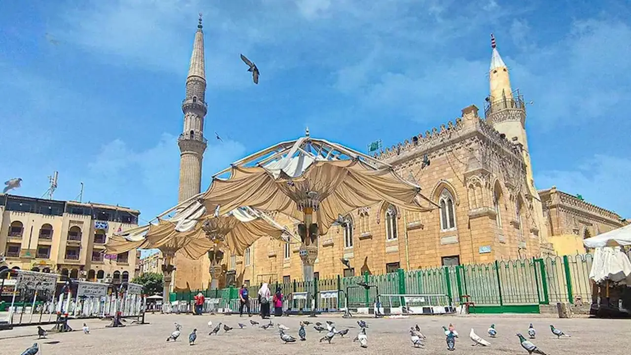 موكب واحتفالية بمسجد الحسين: تفاصيل احتفال الصوفية بالمولد النبوي الثلاثاء المقبل