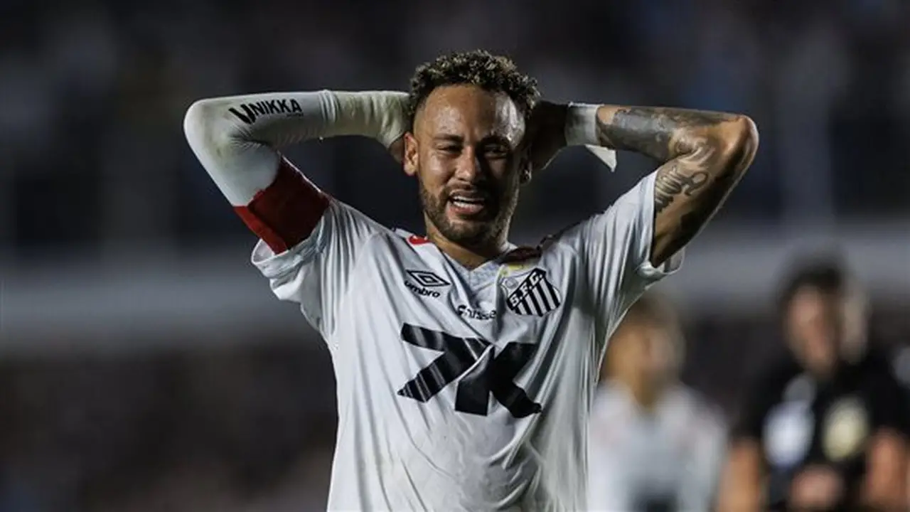 نيمار يتعرض لقانون جديد في الدوري البرازيلي خلال مباراة سانتوس وفاسكو