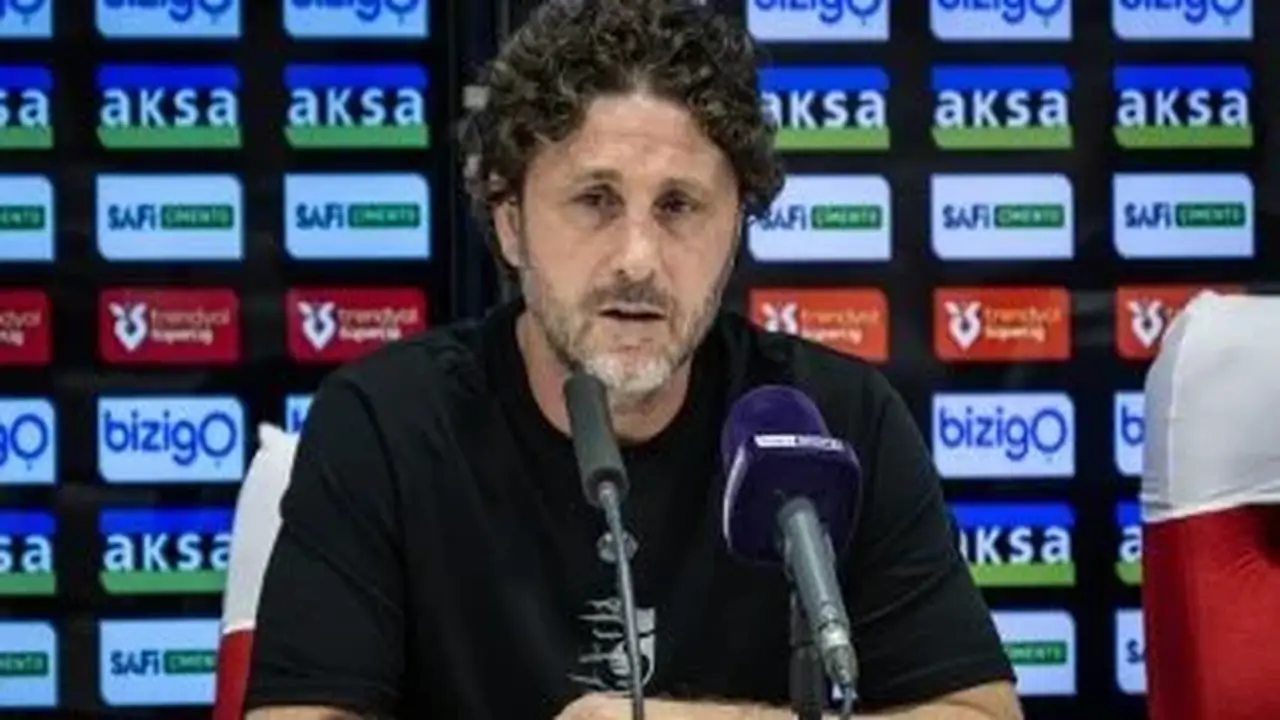 مدرب طرابزون يوضح موقف محمد صلاح من المشاركة أمام فيرينتسفاروشي
