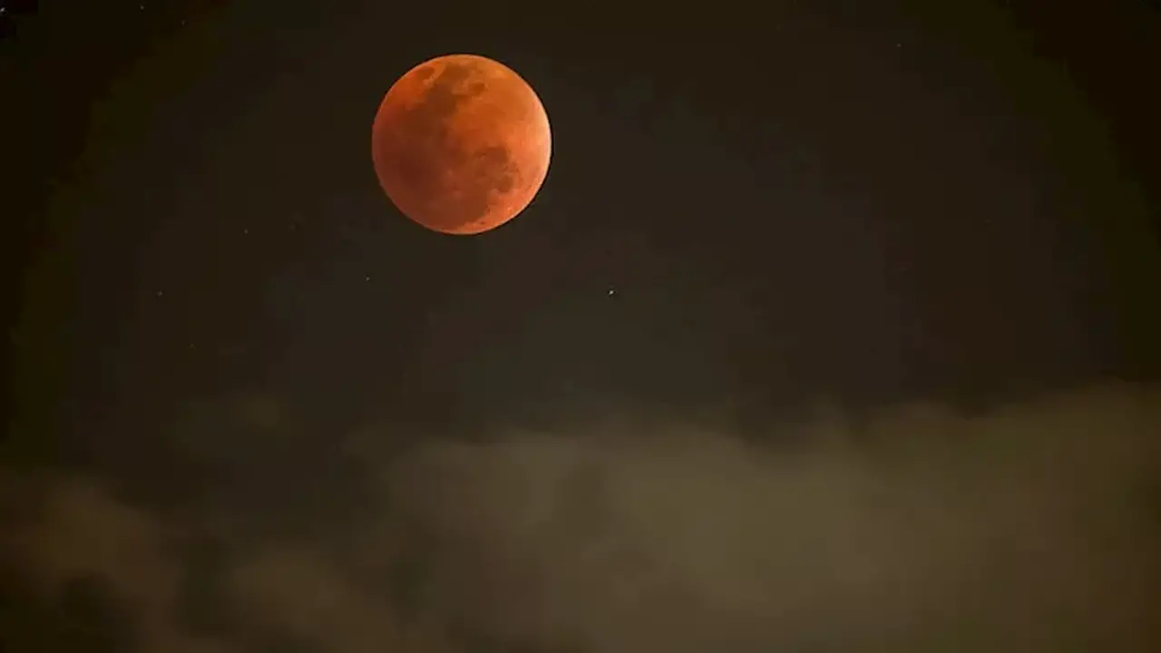 مواعيد خسوف القمر في مصر وفقًا للبحوث الفلكية