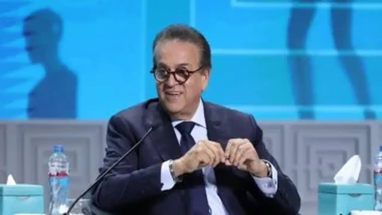 وزارة الصحة تغلق 3 مراكز للعلاج بالإبر الصينية وتضبط حالات انتحال صفة أطباء