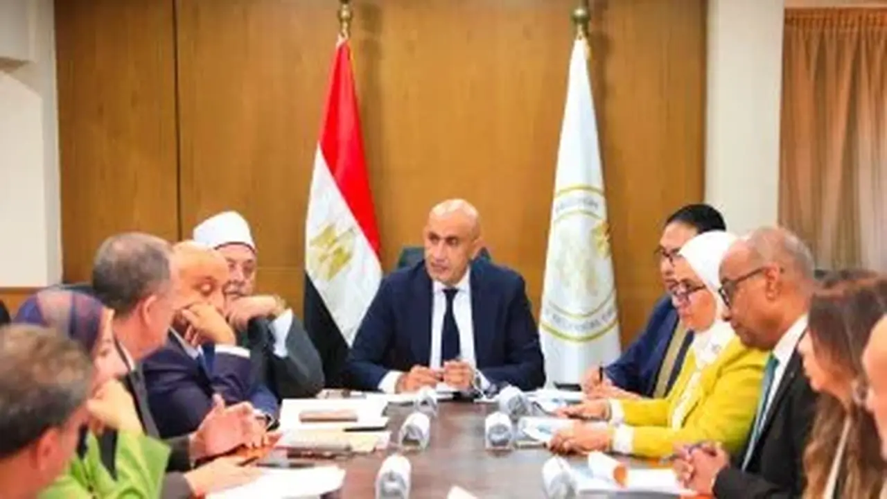 وزير التعليم يحدد نظام امتحانات البكالوريا والثانوية: 50% أسئلة مقالية و50% اختيارية