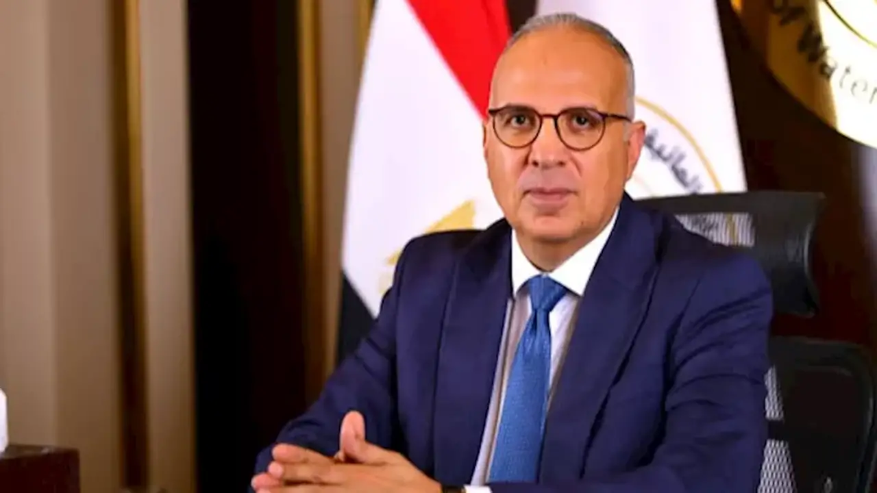 وزير الري يكشف عن خطة لحماية سواحل الإسكندرية واستعادة 440 ألف متر مربع من الشواطئ