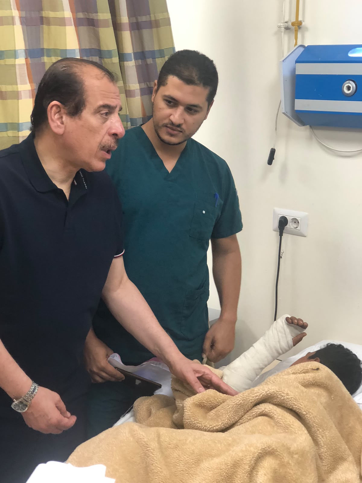 وزير الصحة يكلف نائبه بزيارة مصابي حادث الإسماعيلية (1) وزير الصحة يكلف نائبه بزيارة مصابي حادث الإسماعيلية (1)