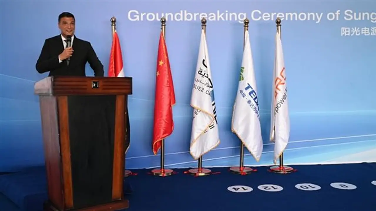 وزير الصناعة يضع حجر الأساس لأول مصنع لتخزين الطاقة في الشرق الأوسط وأفريقيا