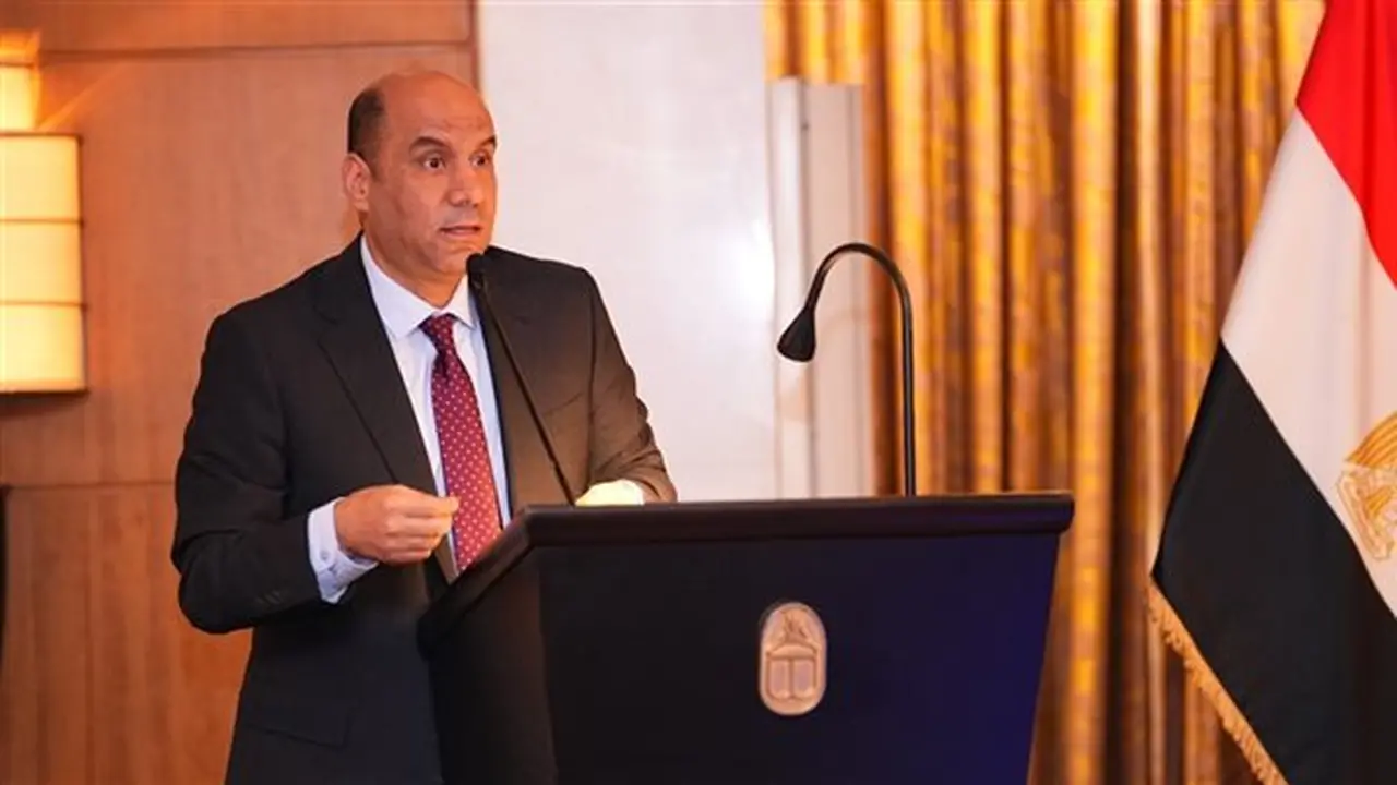 وزير العمل في بنها: تدريب العمالة وتسهيل الإجراءات أساس جذب الاستثمارات ودعم الاقتصاد الوطني