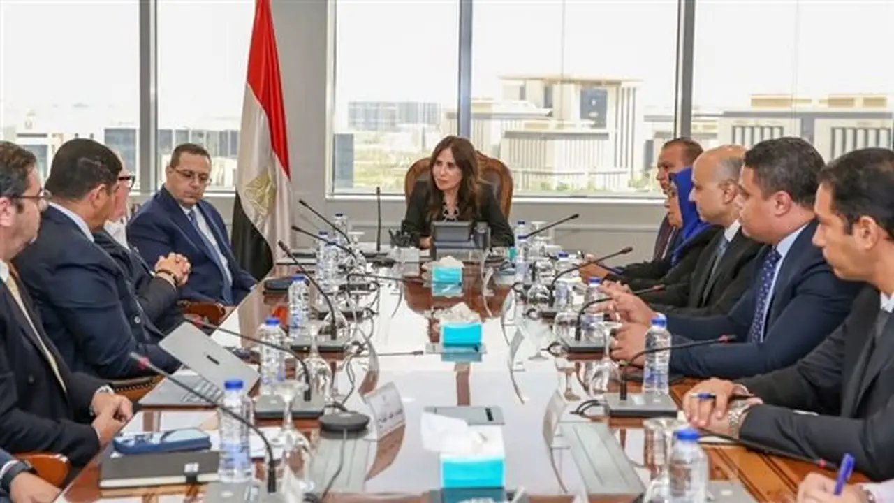 وزيرة الإسكان تلتقي الرئيس التنفيذي لشركة «فوربس» العالمية لاستعراض مشروعها في مصر