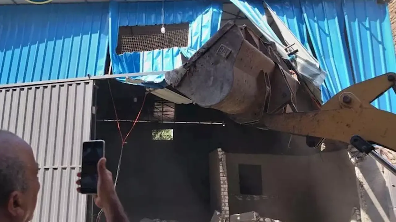وزيرة التنمية المحلية تأمر بإزالة مخالفات البناء في الخانكة وإحالة مسؤولين للنيابة